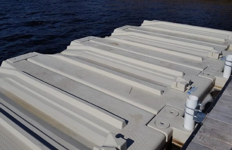 Double Link Pipe Holder Kit with Multiple Jet Ski Docks